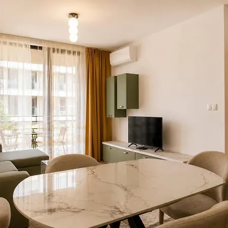Luxury Azur Panorama | Beach, Pools, & Panoramic Views Апартаменти Варна