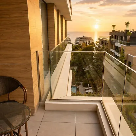 Luxury Azur Panorama | Beach, Pools, & Panoramic Views Апартаменти