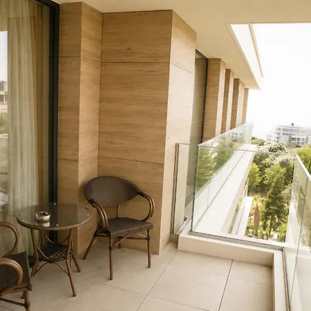 Luxury Azur Panorama | Beach, Pools, & Panoramic Views Апартаменти *